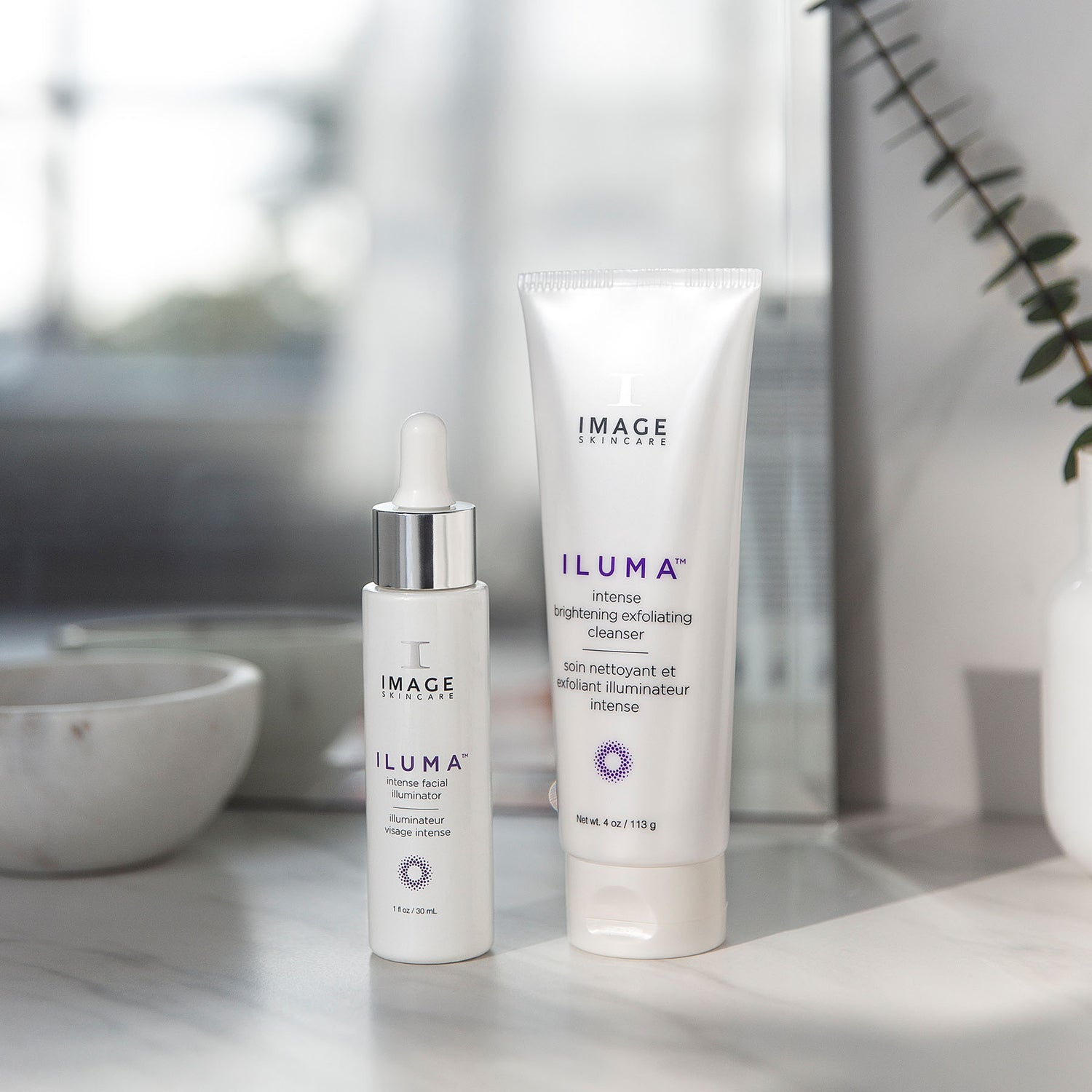 ILUMA - Intense Brightening Exfoliating Cleanser